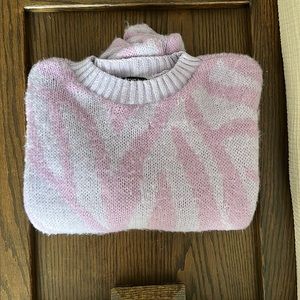 Super soft zebra crewneck